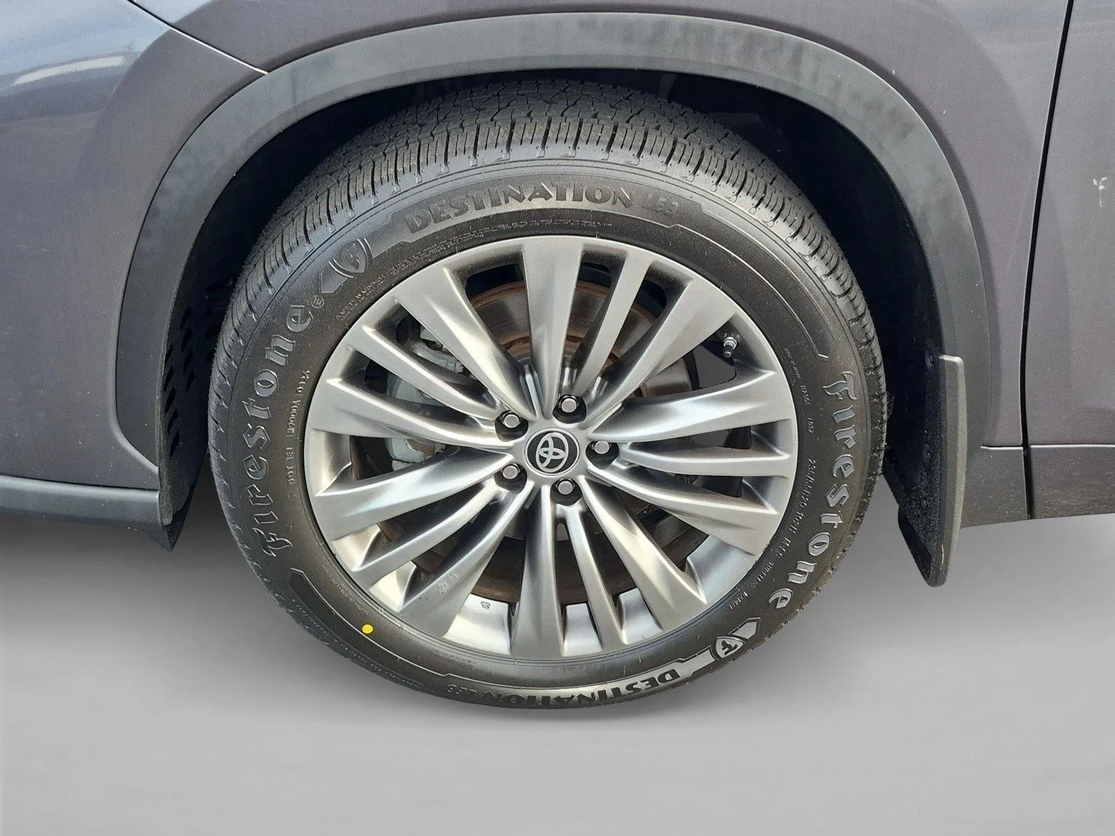 Used 2021 Magnetic Gray Metallic Toyota Platinum image 25