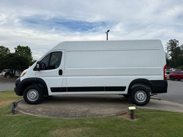 New 2026 Bright White Clear-Coat Exterior Paint RAM High Roof image 4
