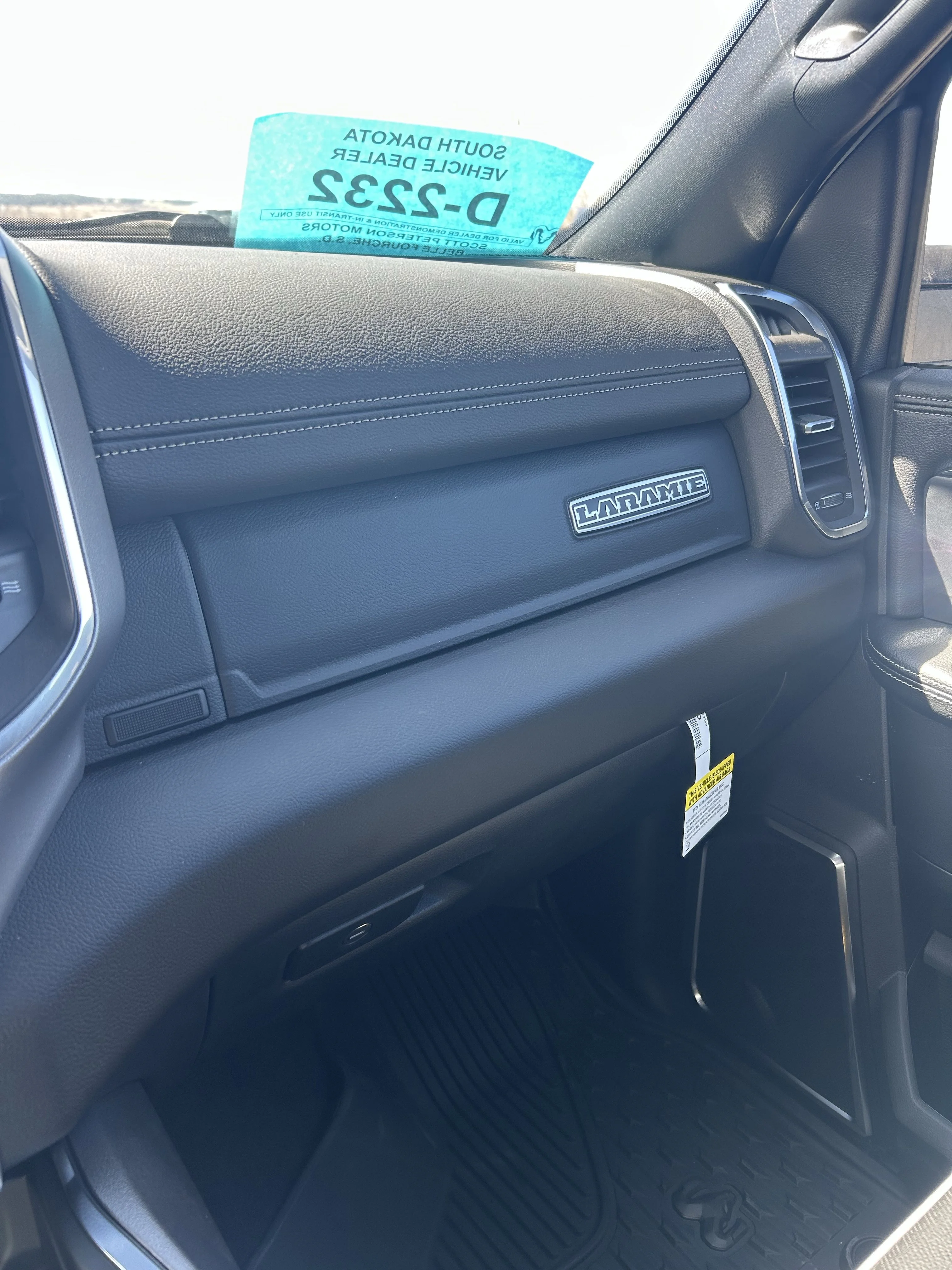 2026 RAM 3500 Laramie - Photo 13