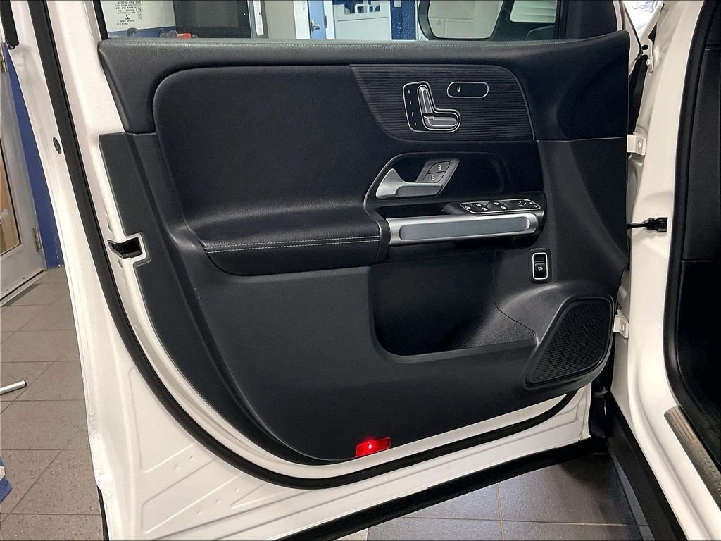 Used 2023 White Mercedes-Benz GLB 250 image 9
