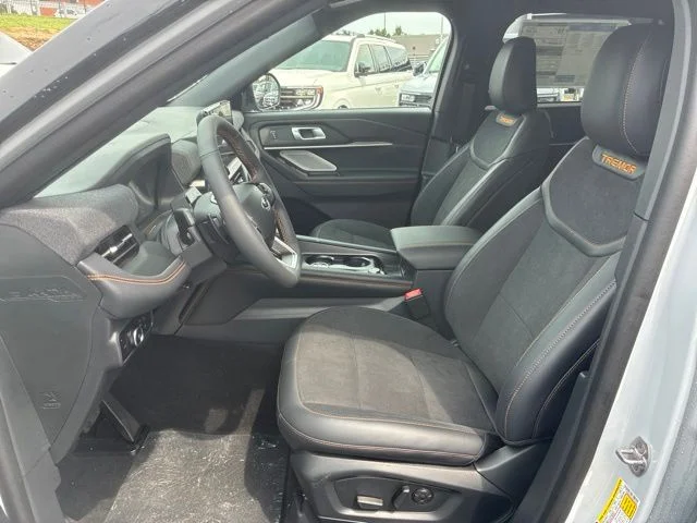 New 2026 White Ford Tremor image 18