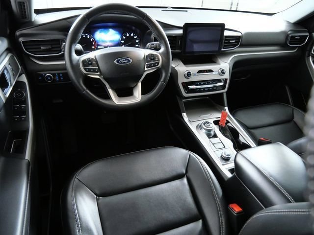 Used 2024 Ford Explorer XLT with VIN 1FMSK8DHXRGA31385 for sale in Shakopee, Minnesota