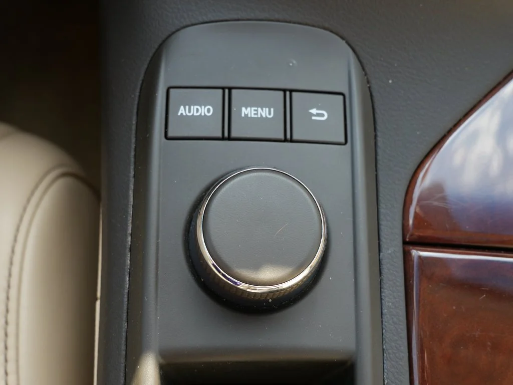 Used 2013  Lexus 350 image 25