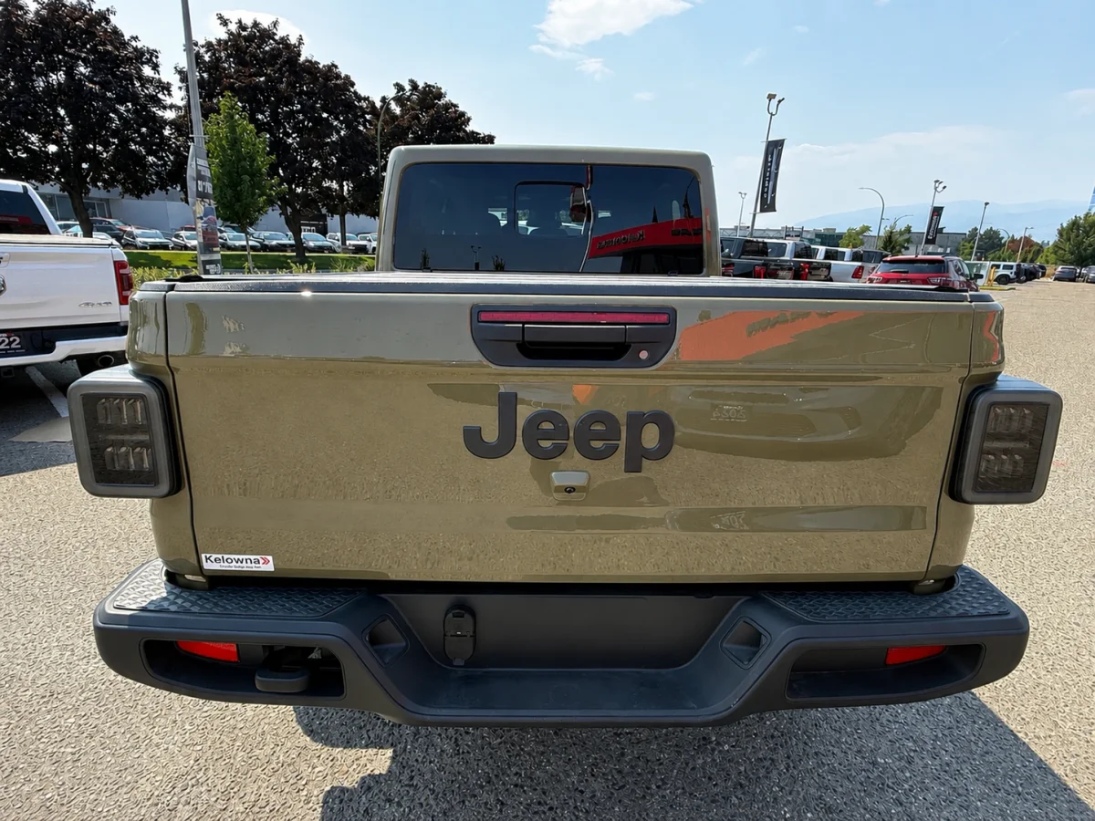 New 2026 41 (pj5) Jeep Sport S image 5