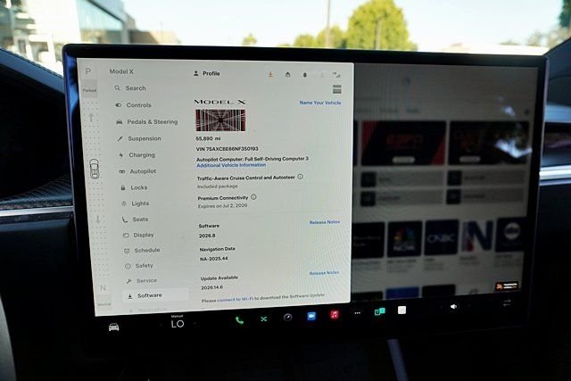 Used 2022 Black Tesla Plaid image 32