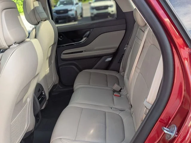 Used 2020 Red Lincoln Reserve image 29