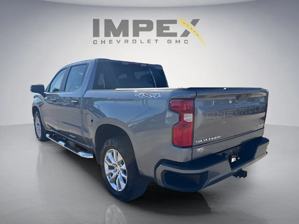 Used 2021 SATIN STEEL METALLIC Chevrolet Custom image 6