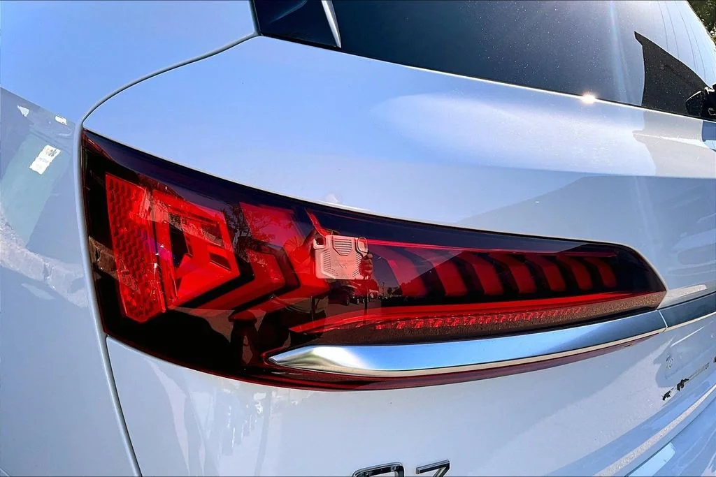 Used 2022  Audi 55 Premium Plus image 22