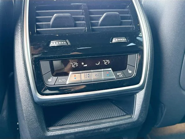 New 2027 Alpine White BMW M60i image 21