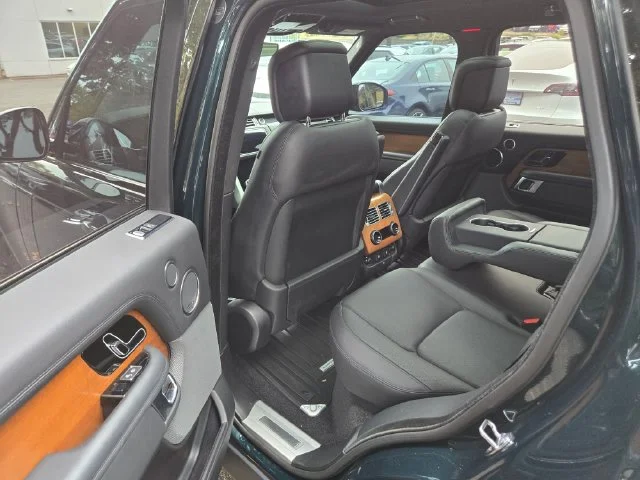 Used 2019 British Racing Green Land Rover 5.0L V8 Supercharged image 16