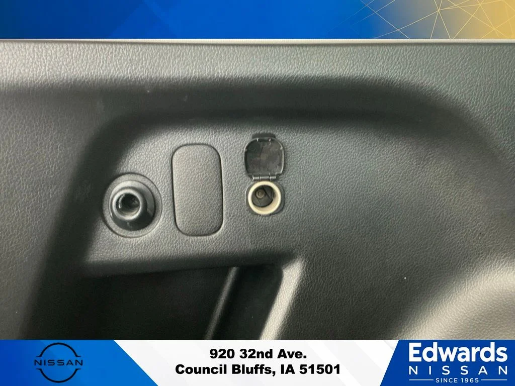 Used 2016 Silver Subaru 2.5i Premium image 10