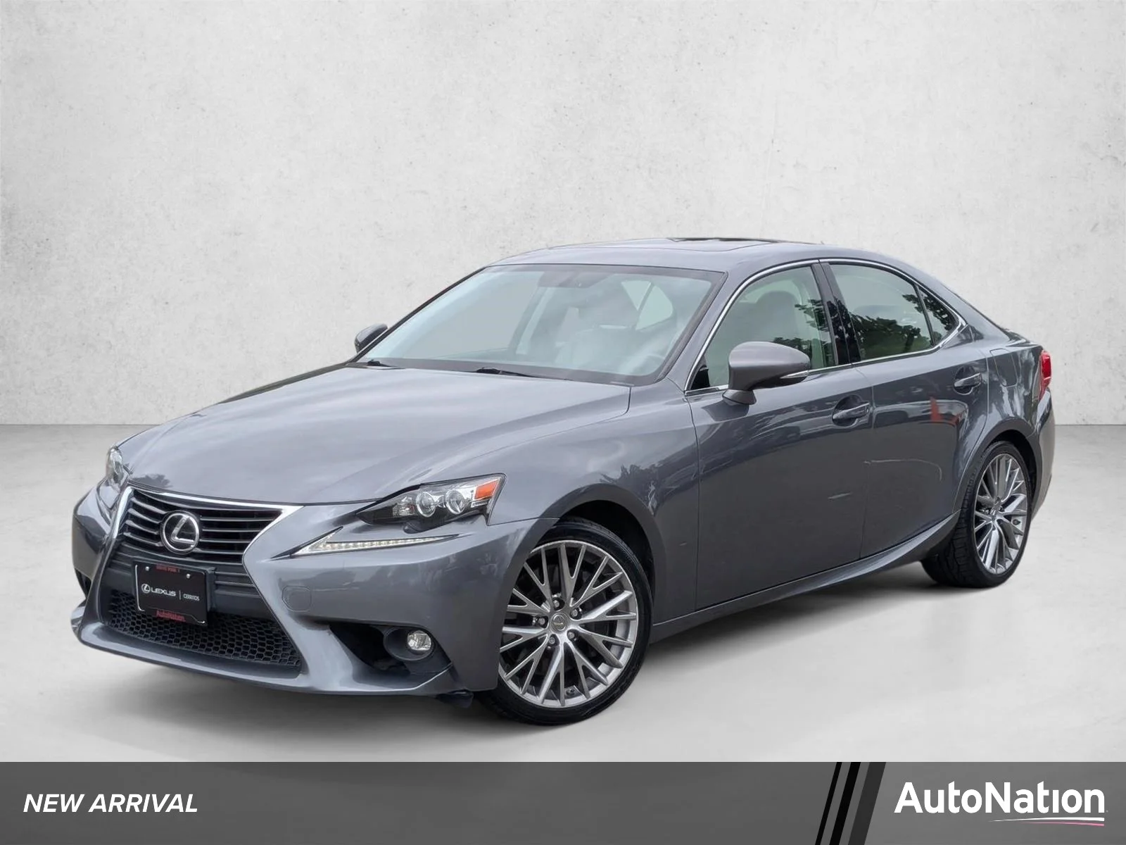 2016 Lexus IS 350 200t's photo