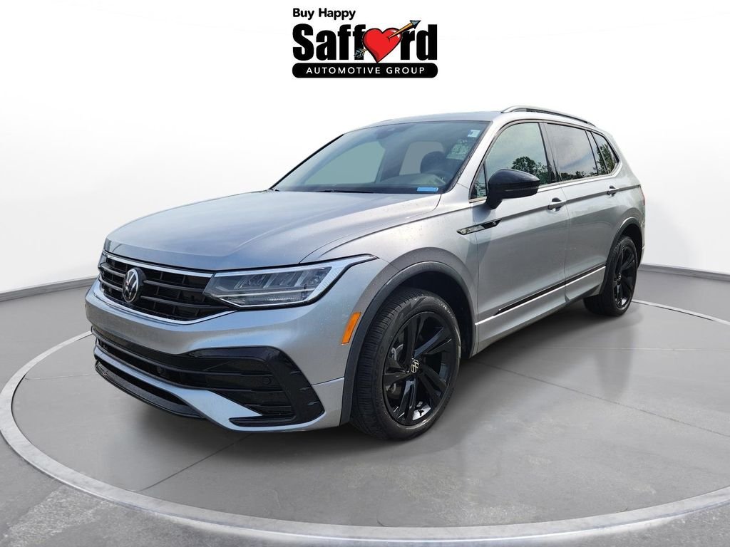 2024 Volkswagen Tiguan 2.0T SE R-Line Black 4Motion's photo