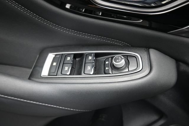 Used 2024 Ice Silver Metallic Subaru Limited image 16