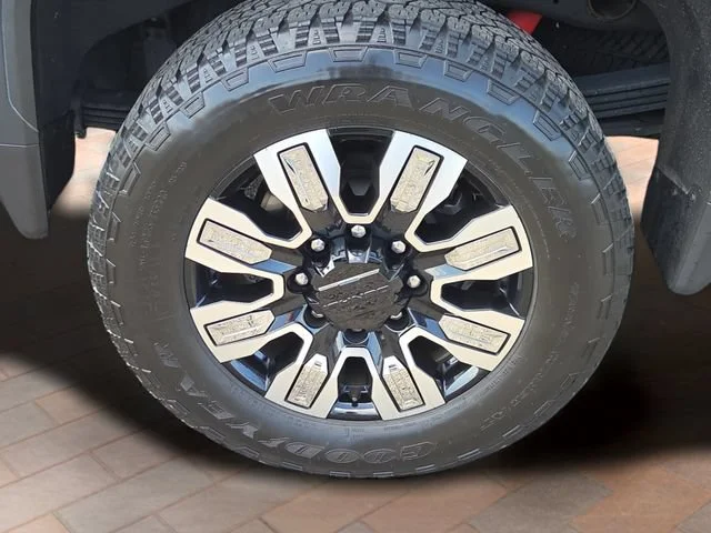 Used 2024 Sterling Metallic GMC Denali image 32