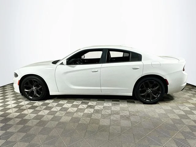 Used 2019 White Dodge SXT image 6