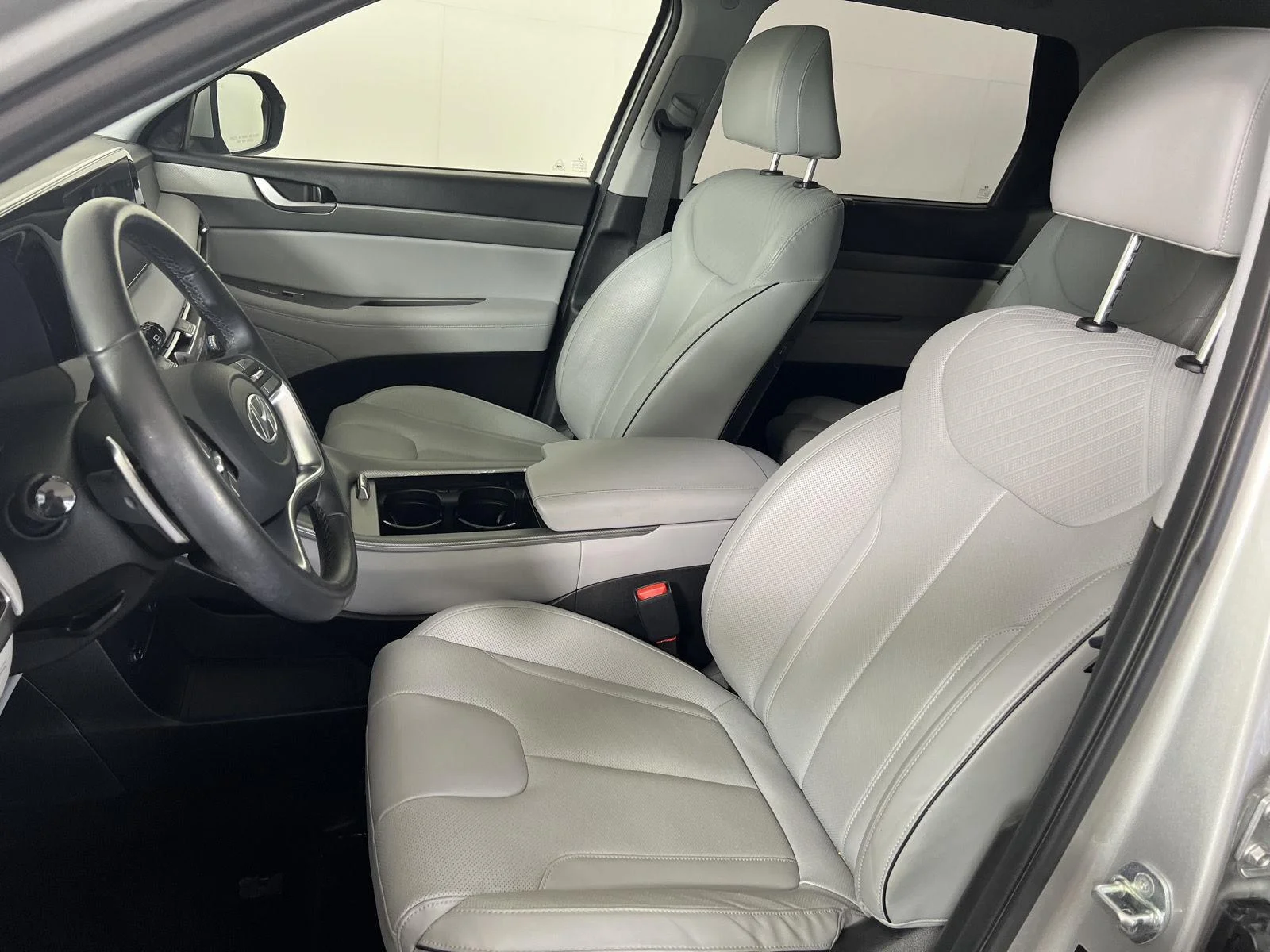 Used 2023 Typhoon Silver Hyundai SEL image 11