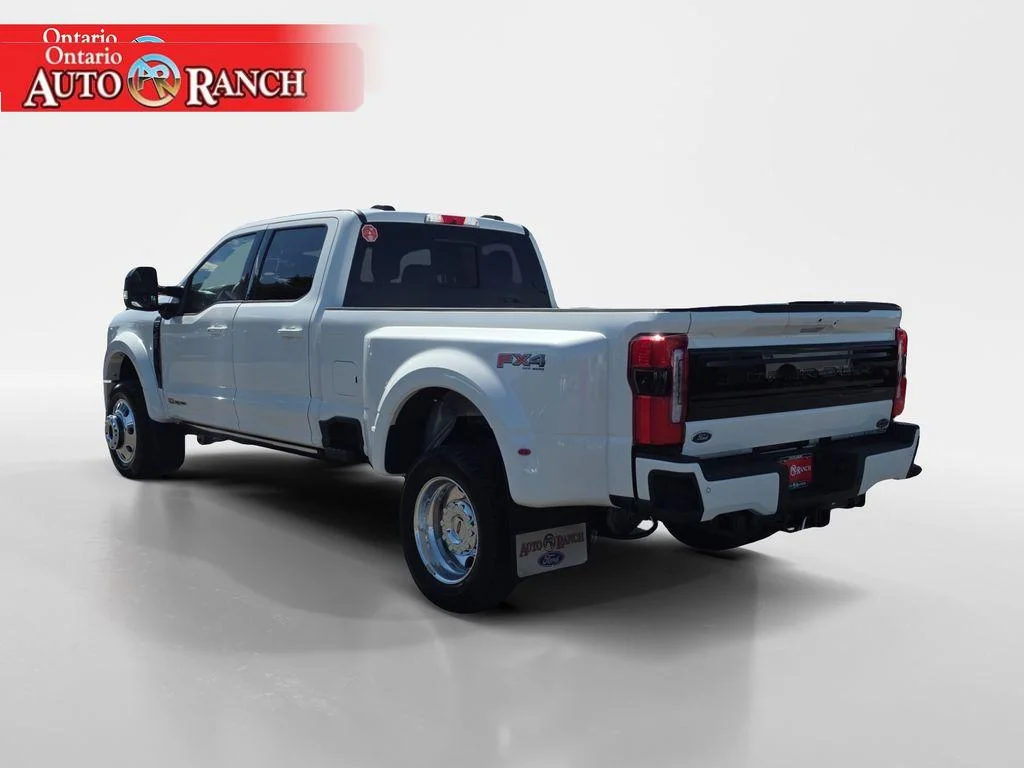 New 2026 Star White Metallic Tri-Coat Ford Platinum image 3