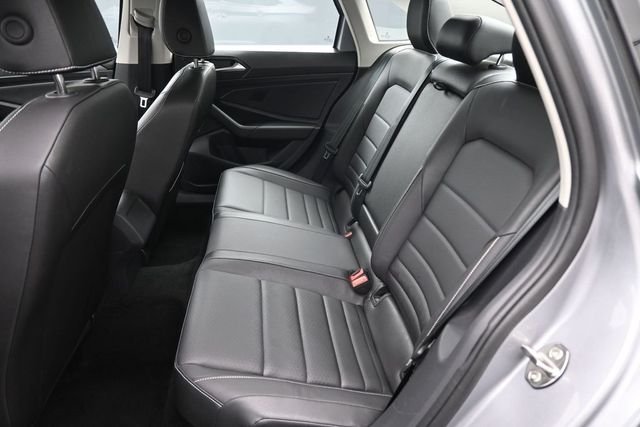 Used 2024 Gray Volkswagen 1.5T SE image 10