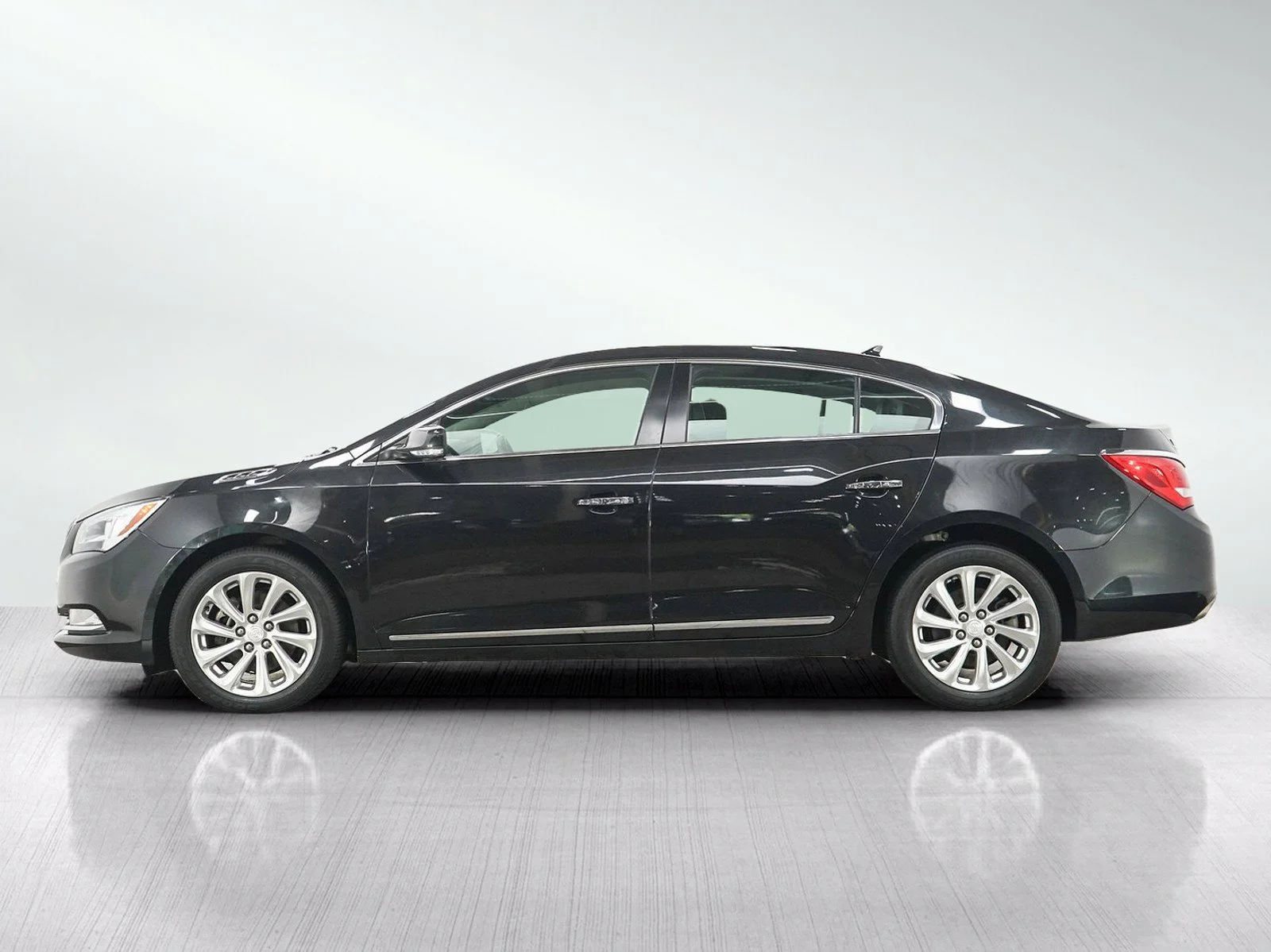 Used 2014 Buick LaCrosse Leather with VIN 1G4GB5G3XEF141082 for sale in Burnsville, Minnesota
