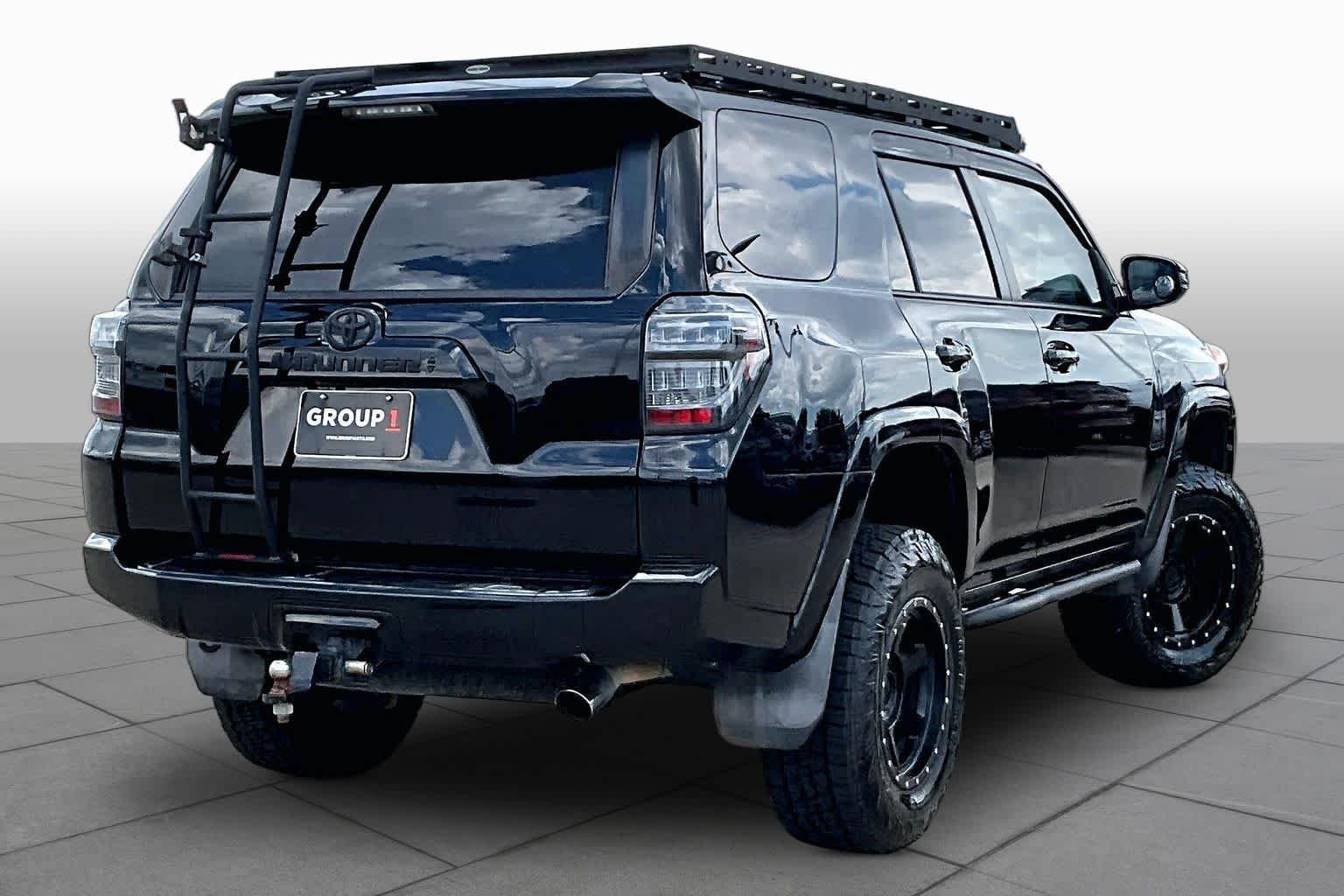 Used 2020 Midnight Black Metallic Toyota SR5 Premium image 13