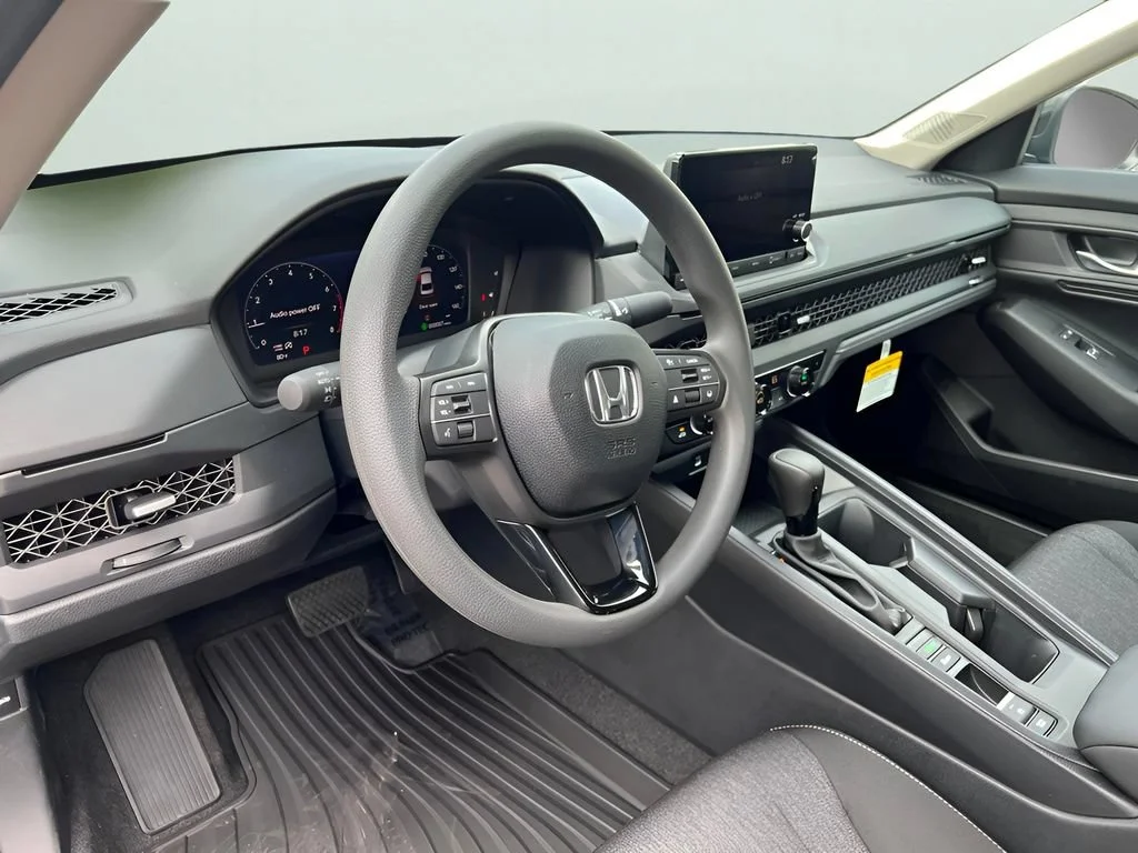 Certified Used 2025 Canyon River Blue Metallic Honda SE image 45