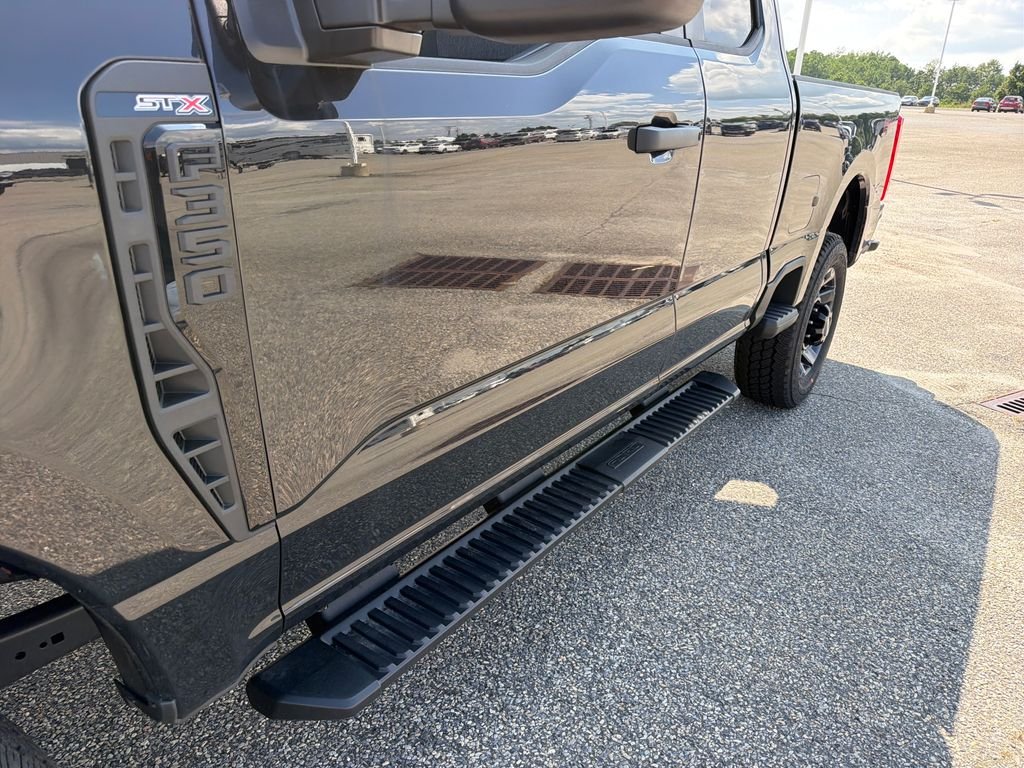 New 2026 Black Ford XL image 4