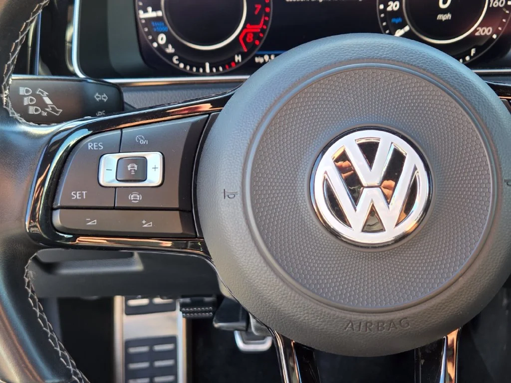Used 2019  Volkswagen DCC & Navigation 4Motion image 25