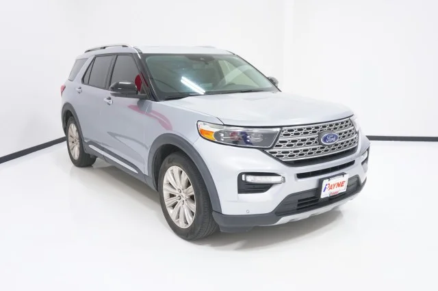 Used 2022 SILVER Ford Limited image 3