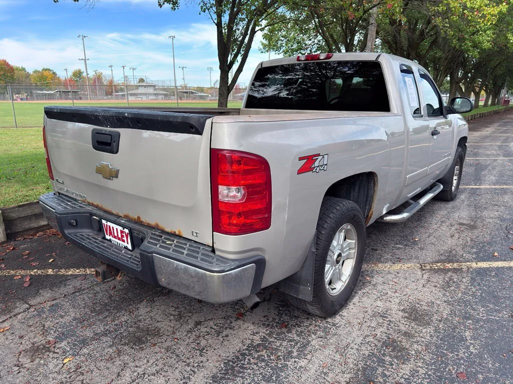 Used 2008 Silver Chevrolet LT image 6