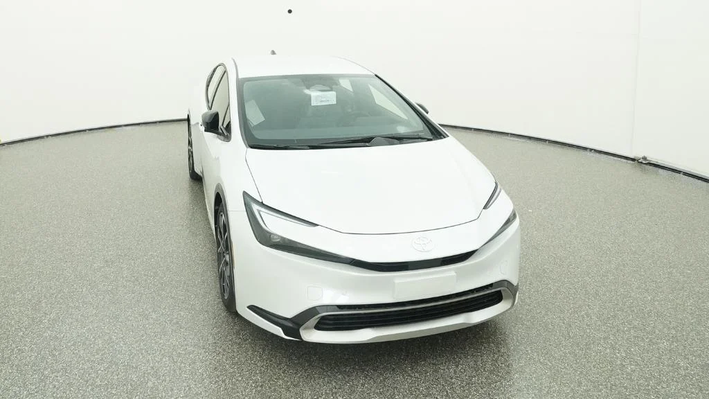 New 2026 Wind Chill Pearl Toyota XSE image 15