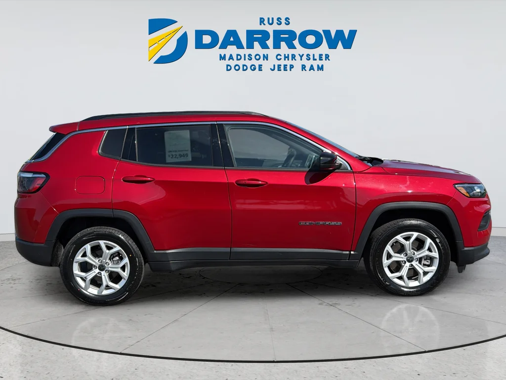Used 2025 Red Jeep Latitude image 6
