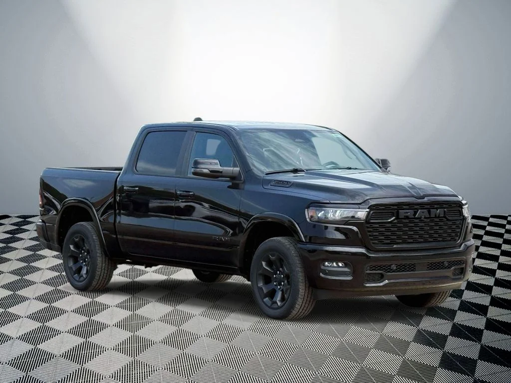 New 2027 Diamond Black Crystal Pearl-Coat Exterior Paint RAM Big Horn/Lone Star image 4