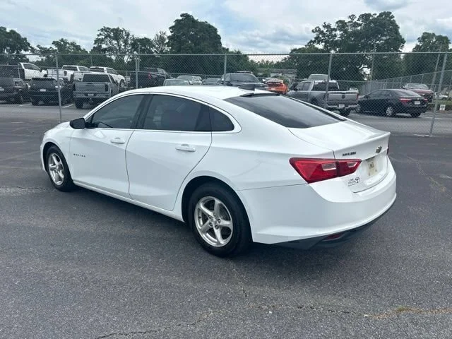 Used 2016 SUMMIT WHITE Chevrolet LS image 3