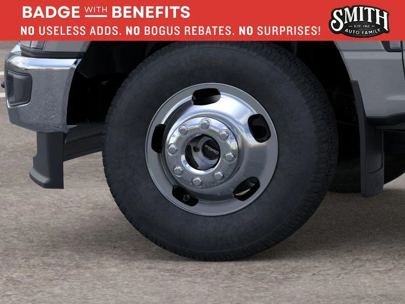New 2026 Avalanche Ford F-350® XLT image 20