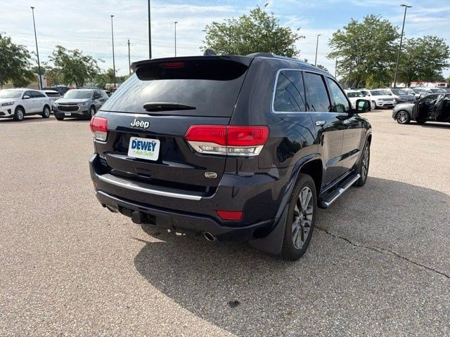 Used 2018 True Blue Pearlcoat Jeep Overland image 3