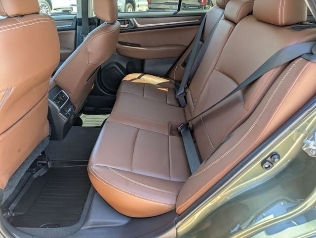 Used 2018 Green Subaru 2.5i image 25