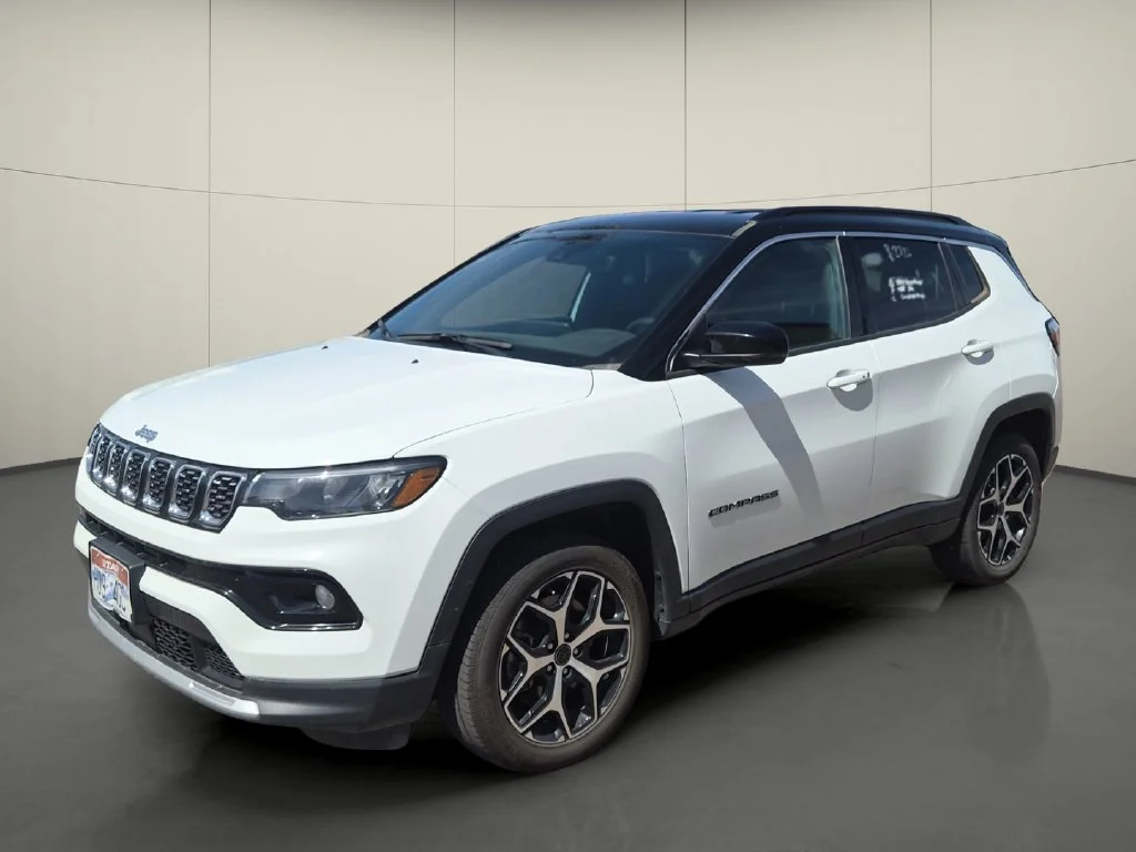 Used 2025 White Jeep Limited image 3