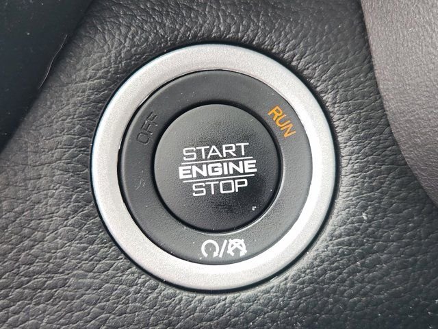 Used 2025 White Ram Laramie image 22