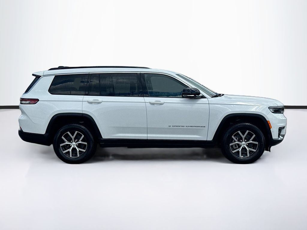 Used 2025 White Jeep Limited image 8