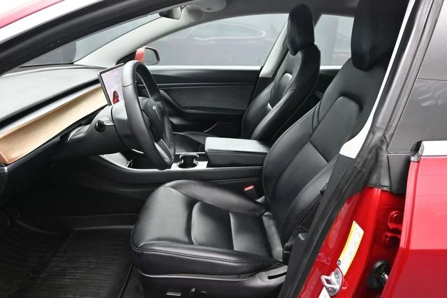 Used 2019 Red Tesla Long Range image 6