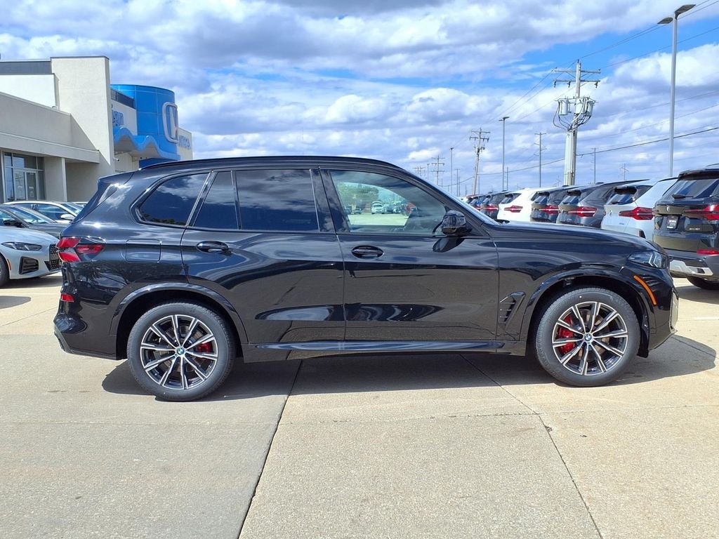 New 2026 Black Sapphire Metallic BMW xDrive40i image 18