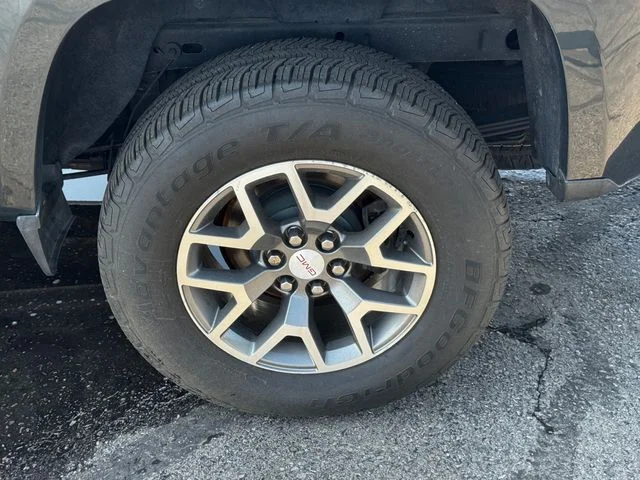 Used 2018 Gray GMC All Terrain image 11