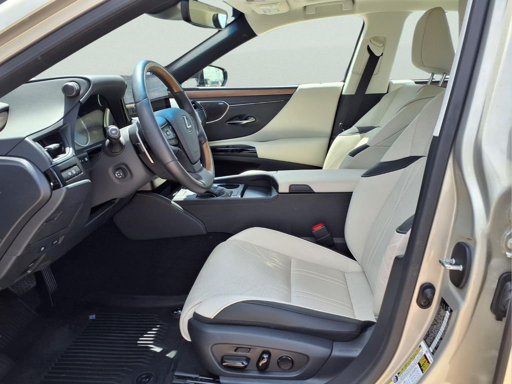 Used 2025 Beige Lexus 350 Ultra Luxury image 12