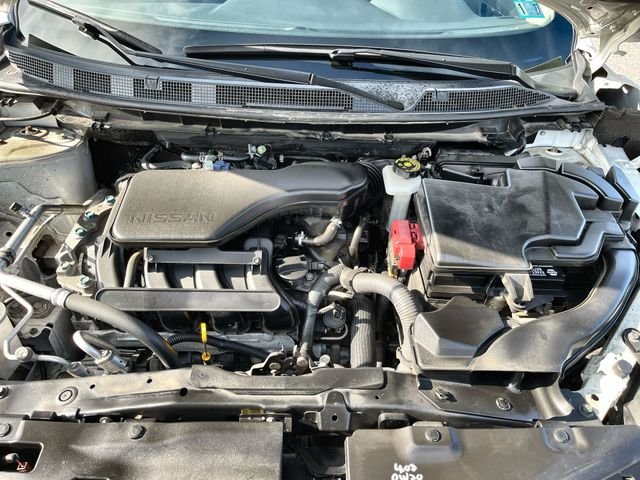 Used 2017 White Nissan SL image 20