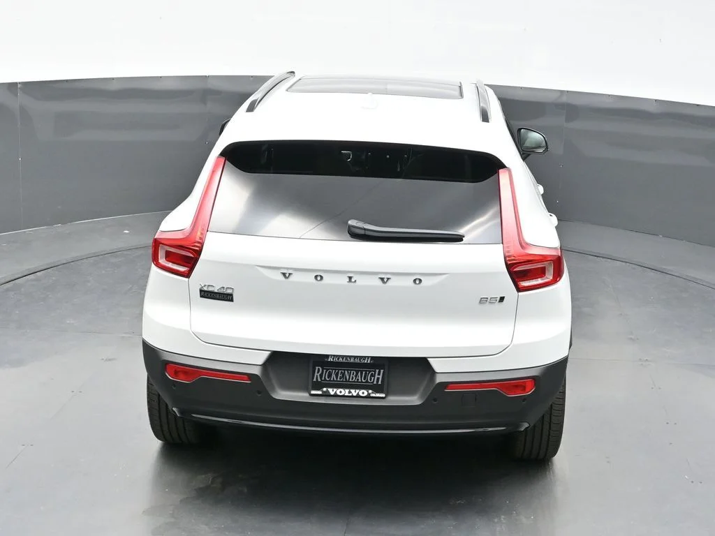 2026 Volvo XC40 Plus - Photo 21