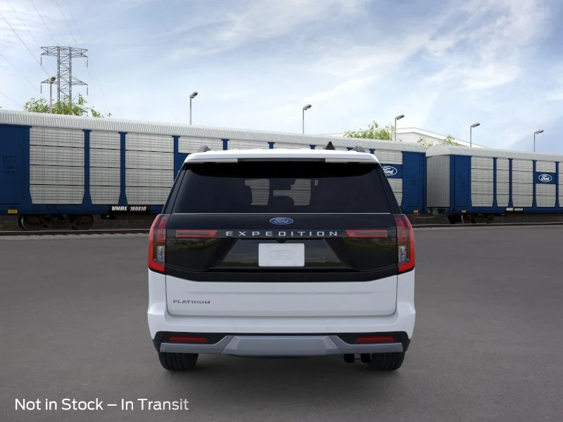 New 2026 Oxford White Ford Platinum® image 18