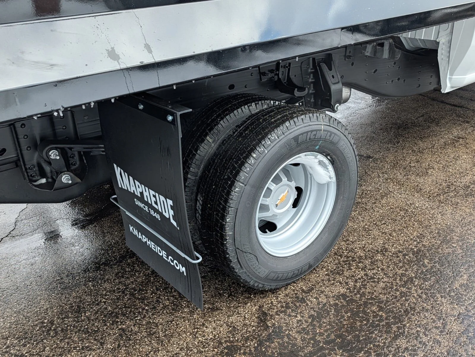 New 2025 Summit White Chevrolet Work Truck image 14
