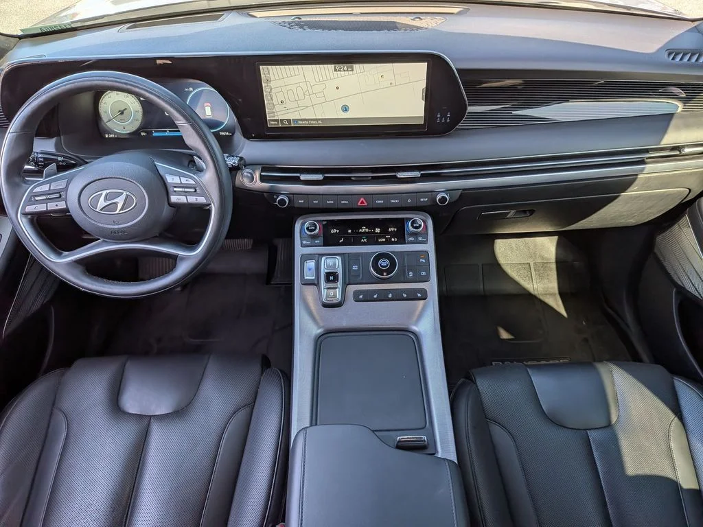 Used 2024 Silver Hyundai Calligraphy image 23