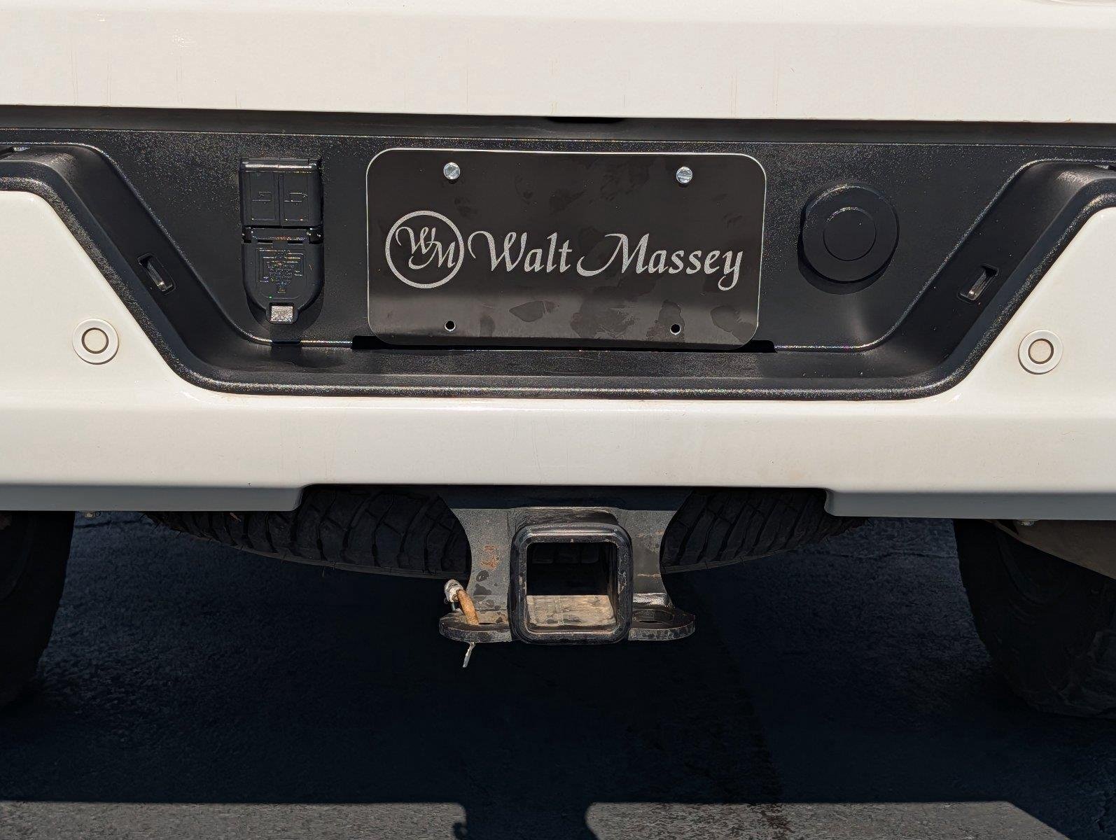 Used 2025 Summit White GMC AT4 image 37